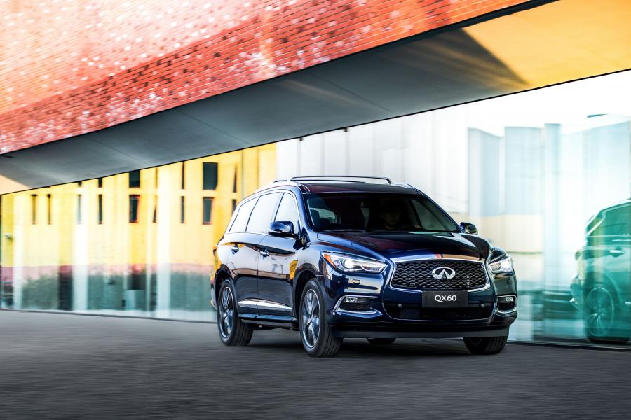  Infiniti QX60 Hybrid (L50) 2016 года  (CN) (фото 1 из 3)